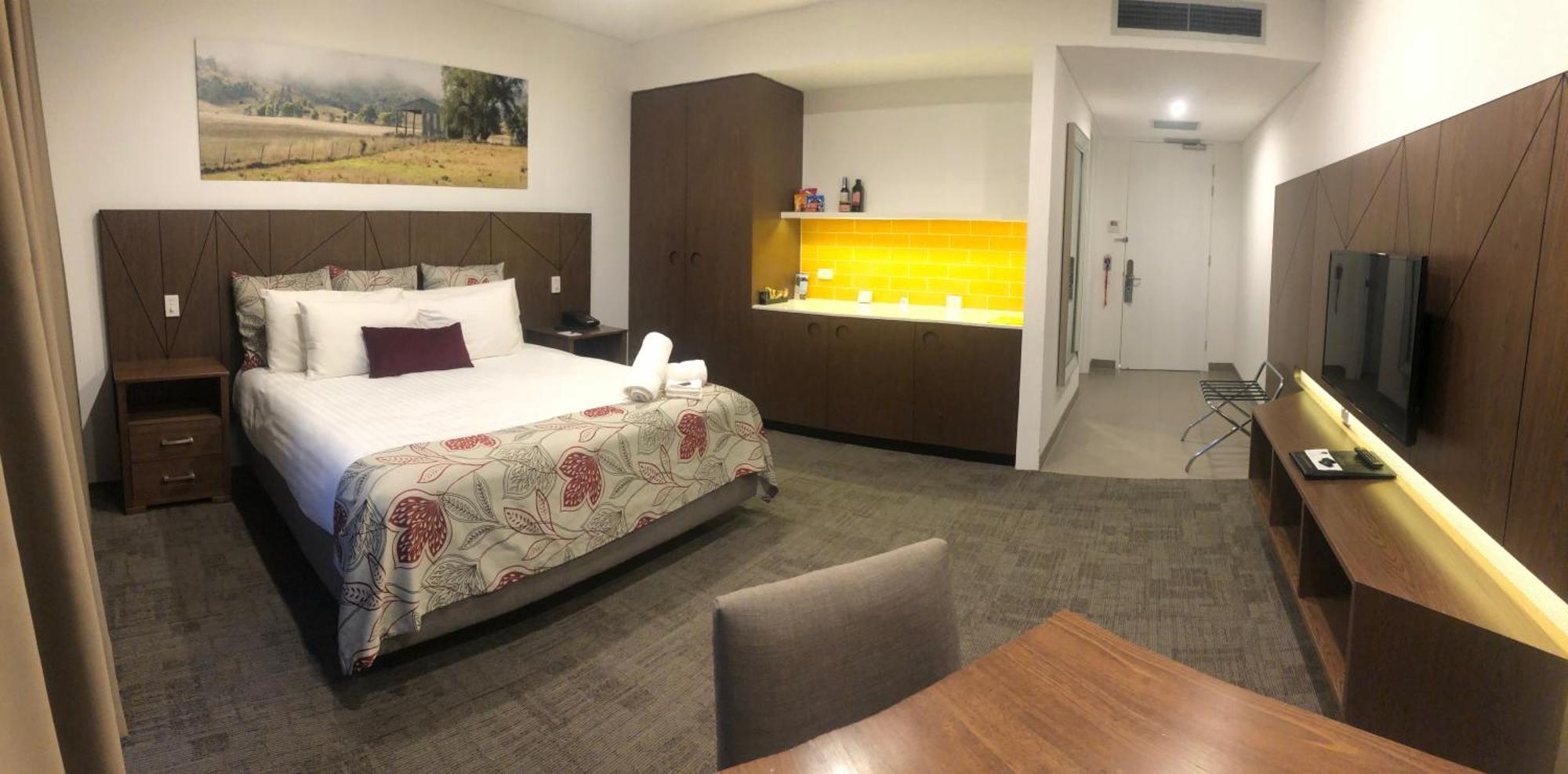 Young Federation Motor Inn And Services Club ภายนอก รูปภาพ