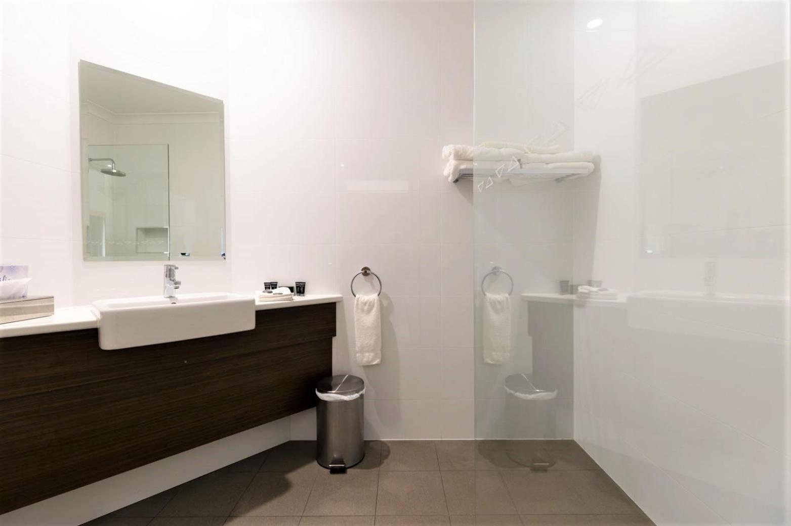 Young Federation Motor Inn And Services Club ภายนอก รูปภาพ